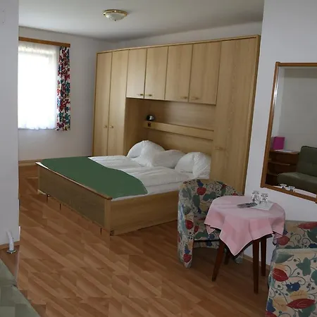 Strandhotel Pichler ホテル