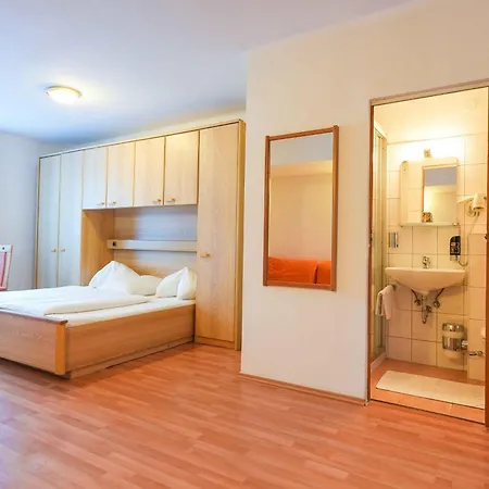 Hotell Strandhotel Pichler 2*