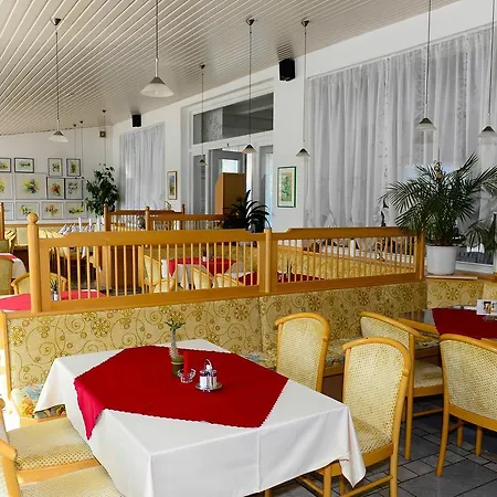 Strandhotel Pichler ホテル