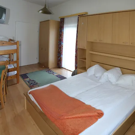 Strandhotel Pichler ホテル