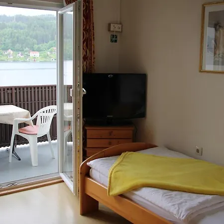 Strandhotel Pichler ホテル