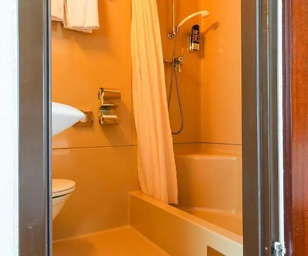 Hotel Strandhotel Pichler 2*